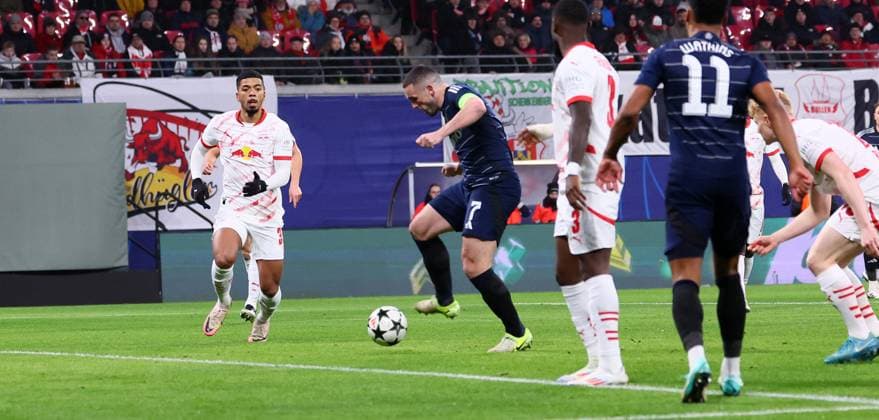 RB Leipzig Aston Villa Champions League Leipzig, 10 12 2024, Red Bull Arena, Football, UEFA Champions League, Matchday 6 , RB Leipzig vs Aston Villa , In picture Goal for Aston Villa John McGinnÊ 7, Aston Villa scores 0 1 , For editorial use only Only editorial use , UEFA regulations prohibit any use of photographs as image sequences and or quasi video ,