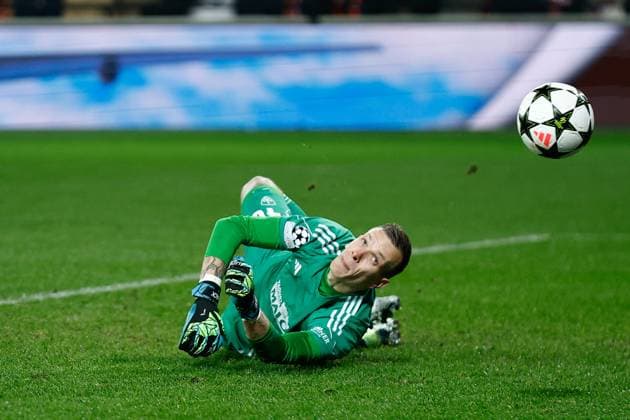 GUINGAMP, 10-12-2024. Stade de Roudourou. UEFA Champions League season 2024 25, match between PSV and Stade Brest 29, Stade Brest goalkeeper Marco Bizot Brest - PSV  x26976685x Copyright: