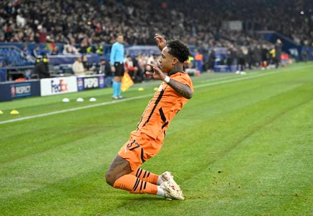KEVIN Donetsk cheers after scoring 1 0, Football Champions League, Matchday 6, Shakhtar Donetsk FC Bayern Muenchen M , on 10 12 2024 in Gelsenkirchen Germany UEFA regulations prohibit any use of photographs as image sequences and or quasi video Â