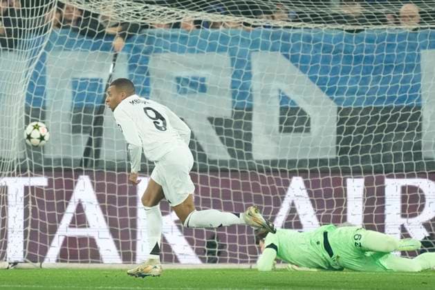 Atalanta BC v Real Madrid C.F. - UEFA Champions League 2024 25 League Phase MD6 Kylian Mbappe centre-forward of Real Madrid and France celebrates after scoring his sides first goal during the UEFA Champions League 2024 25 League Phase MD6 match between Atalanta BC and Real Madrid C.F. at Stadio di Bergamo on December 10, 2024 in Bergamo, Italy. Bergamo Italy  Copyright: xJosexBretonx originalFilename:bretonhernandez-atalanta241210_npoh4.jpg