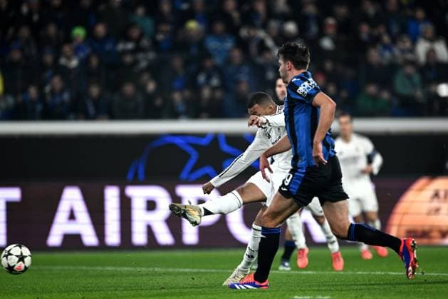 Mg Bergamo 10 12 2024 - Champions League Atalanta-Real Madrid foto Matteo Gribaudi Image nella foto: gol Kylian Mbappe 