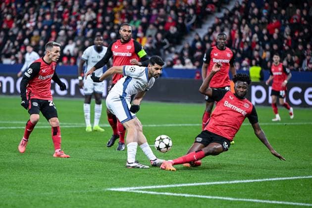 10 12 2024, Football, Champions League, Matchday 6, Season 2024 2025, Bayer 04 Leverkusen Inter Milan, Mehdi Taremi Inter Milan , Edmond Tapsoba Bayer Leverkusen xRHR PHOTO TKx Copyright: RHR-FOTOx RHR-FOTO TK