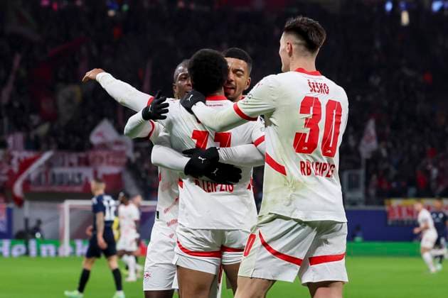 Lois Openda RB Leipzig celebrates his goal with teammates, UEFA Champions League 2024 25 League Phase MD6, RB Leipzig v Aston Villa FC, Red Bull Arena Leipzig , December 10, 2024 in Leipzig, Germany Photo by Marco Steinbrenner DeFodi Images Lois Openda RB Leipzig celebrates his goal with teammates, UEFA Champions League 2024 25 League Phase MD6, RB Leipzig v Aston Villa FC, Red Bull Arena Leipzig , December 10, 2024 in Leipzig, Germany Photo by Marco Steinbrenner DeFodi Images Defodi 700 leipzig aston 20241210 023 Defodi-700
