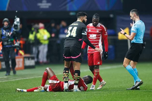 GUINGAMP, 10-12-2024. Stade de Roudourou. UEFA Champions League season 2024 25, match between PSV and Stade Brest 29, PSV player Ismael Saibari, referee Jose Maria Sanchez Brest - PSV  x26977229x Copyright: