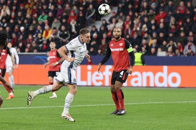GER, UEFA CL, Bayer 04 Leverkusen GER vs Inter Milan ITA , 10 12 2024, BayArena, Leverkusen, GER, UEFA CL, Bayer 04 Leverkusen GER vs Inter Milan ITA , , in picture Goal chance Davide Frattesi Inter Milan 16 , nordphotoxGmbHx xMeuter nph00351