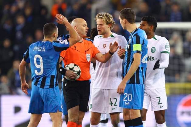 Club Brugge v Sporting CP - UEFA Champions League BRUGGE, BELGIUM - DECEMBER 10 : referee Taylor Anthony (ENG) during the UEFA Champions League 2024 25 League Phase MD6 match between Club Brugge and Sporting CP on December 10, 2024 in Brugge, Belgium, 10 12 2024 Brugge Belgium  Copyright: xTomasxSiskx