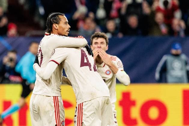 UEFA Champions League FC Shakhtar Donetsk FC Bayern Munich 10 12 2024 Cheers for 1 2 by Thomas Müller FC Bayern Munich, 25 UEFA Champions League FC Shakhtar Donetsk FC Bayern Munich, Gelsenkirchen, Arena auf Schalke on 10 12 2024 Copyright: xBEAUTIFULxSPORTS Wunderlx