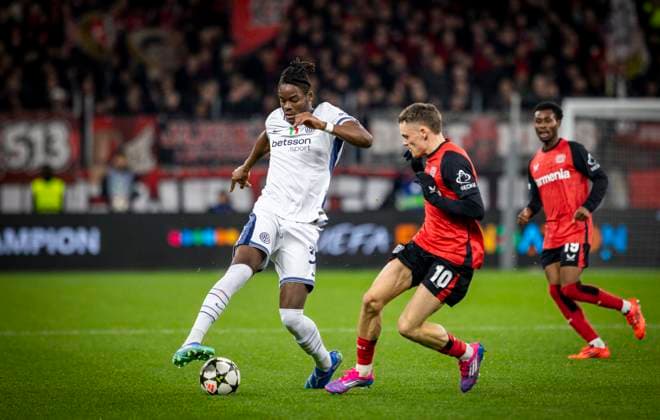 Leverkusen, Germany 10th Dec 2024 Yann Bisseck Inter Florian Wirtz LEV Bayer Leverkusen Inter Milan 10 12 2024