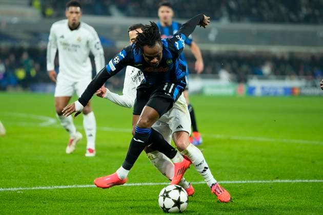 Atalanta BC v Real Madrid C.F. - UEFA Champions League 2024 25 League Phase MD6 Ademola Lookman second striker of Atalanta and Nigeria in action during the UEFA Champions League 2024 25 League Phase MD6 match between Atalanta BC and Real Madrid C.F. at Stadio di Bergamo on December 10, 2024 in Bergamo, Italy. Bergamo Italy  Copyright: xJosexBretonx originalFilename:bretonhernandez-atalanta241210_npi7N.jpg