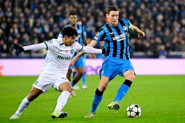 Club Brugge v Sporting CP - UEFA Champions League BRUGGE, BELGIUM - DECEMBER 10 : Simoes Joao midfielder of Sporting CP and Vanaken Hans midfielder of Club Brugge during the UEFA Champions League 2024 25 League Phase MD6 match between Club Brugge and Sporting CP on December 10, 2024 in Brugge, Belgium, 10 12 2024 Brugge Belgium  Copyright: xPeterxDexVoechtx