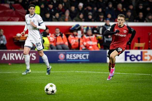 UEFA Champions League, Bayer 04 Leverkusen Inter Milan 10 12 2024 Florian Wirtz Bayer 04 Leverkusen, 10 , left Alessandro Bastioni Inter Milan, 95 UEFA Champions League, Bayer 04 Leverkusen Inter Milan, Matchday 6 on 10 12 2024 at the BayArena in Leverkusen Copyright: xBEAUTIFULxSPORTS AxelxKohringx