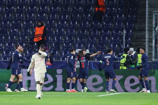 SOCCER - UEFA CL, RBS vs PSG SALZBURG,AUSTRIA,10.DEC.24 - SOCCER - UEFA Champions League, Red Bull Salzburg vs Paris Saint German. Image shows the rejoicing of Paris.  GEPAxpictures xDavidxGeieregger