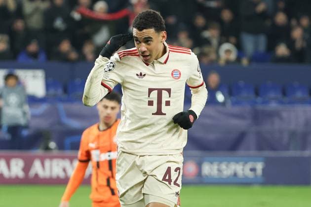 UEFA Champions League Shakhtar Donetsk FC Bayern Munich on 10 12 2024 at the Arena auf Schalke in Gelsenkirchen Cheers, goal celebration, goal scorer, goal scorer Jamal Musiala Muenchen 42 cheers after his goal for 1 to 4 MH