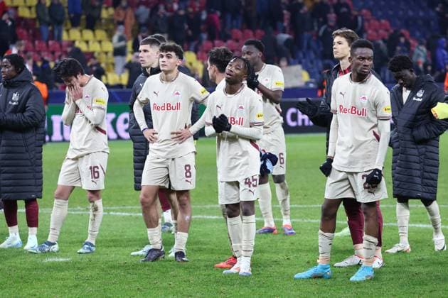SOCCER - UEFA CL, RBS vs PSG SALZBURG,AUSTRIA,10.DEC.24 - SOCCER - UEFA Champions League, Red Bull Salzburg vs Paris Saint German. Image shows the disappointment of Takumu Kawamura, Stefan Bajcetic, Dorgeles Nene and Daouda Guindo (RBS).  GEPAxpictures xDavidxGeieregger