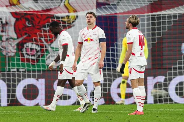 Willi Orban RB Leipzig,4 goalscorer Jhon Duran Aston Villa,9 scores for 1 2 Champions League league phase season 2024 2025 RB Leipzig vs Aston Villa at the Red Bull Arena in Leipzig action,football,Germany,man,men,10 12 2024