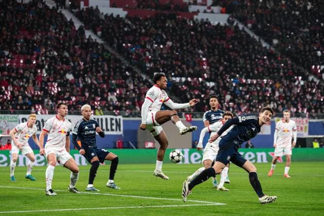 Lois Openda RB Leipzig,11 Champions League league phase season 2024 2025 RB Leipzig vs Aston Villa at the Red Bull Arena in Leipzig action,football,Germany,man,men,10 12 2024