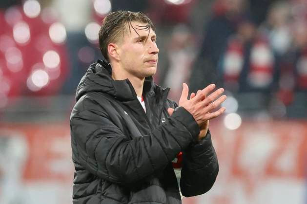 Willi Orban RB Leipzig looks disappointed, UEFA Champions League 2024 25 League Phase MD6, RB Leipzig v Aston Villa FC, Red Bull Arena on December 10, 2024 in Leipzig, Germany Photo by Marco Steinbrenner DeFodi Images Willi Orban RB Leipzig looks disappointed, UEFA Champions League 2024 25 League Phase MD6, RB Leipzig v Aston Villa FC, Red Bull Arena Leipzig , December 10, 2024 in Leipzig, Germany Photo by Marco Steinbrenner DeFodi Images Defodi 700 leipzig aston 20241210 087 Defodi-700