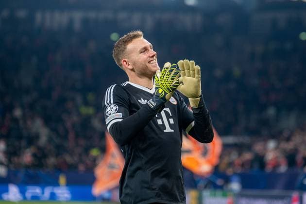 10 12 2024, Football UEFA Champions League, Season 2024 2025, Matchday 06, Shakhtar Donetsk FC Bayern Muenchen at the Veltins Arena in Gelsenkirchen Daniel Peretz FC Bayern Muenchen, 18 thanks the fans for their support Photo Kirchner Media TH Copyright: xKirchner-Media THx