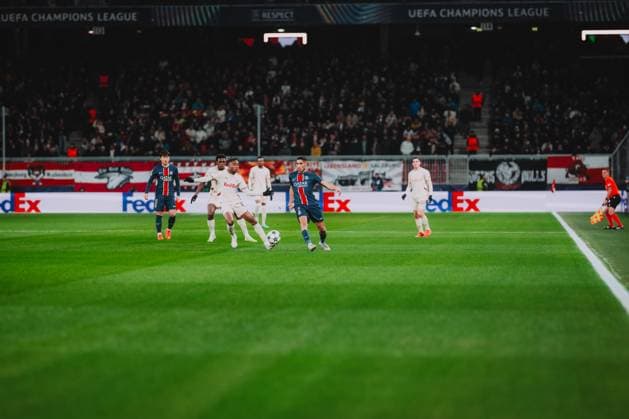 UEFA Champions League : FC Salzburg - Paris Saint Germain SALZBURG, DECEMBER 10:Dorgeles Nene of FC Salzburg in action during the UEFA Champions League league phase match FC Salzburg vs. Paris Saint Germain on December 10, 2024 in Salzburg, Austria. Copyright: xAndreasxSchaadx-xFCxRedxBullxSalzburgx _AS18240LR