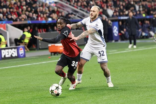 GER, UEFA CL, Bayer 04 Leverkusen GER vs Inter Milan ITA , 10 12 2024, BayArena, Leverkusen, GER, UEFA CL, Bayer 04 Leverkusen GER vs Inter Milan ITA , , in picture Federico Dimarco Inter Milan 32 , in duel against Jeremie Frimpong Leverkusen 30 , nordphotoxGmbHx xMeuter nph00351