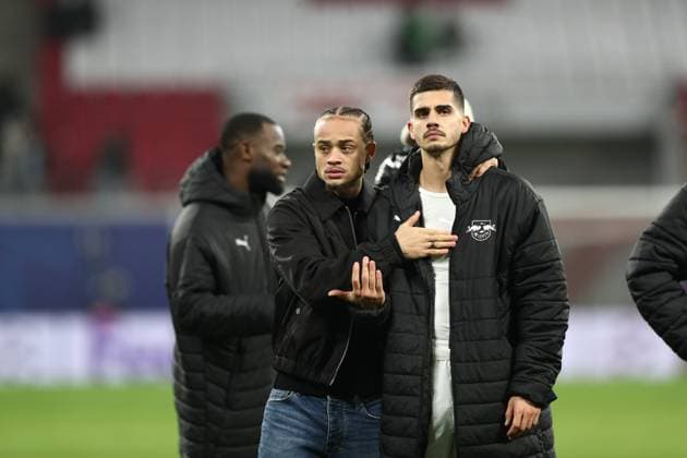 10 12 2024, xtgx, Football UEFA Champions League, RB Leipzig Aston Villa emspor, v l Xavi Simons RB Leipzig Andre Silva RB Leipzig Disappointed, sad, frustrated DFL DFB REGULATIONS PROHIBIT ANY USE OF PHOTOGRAPHS as IMAGE SEQUENCES and or QUASI VIDEO Leipzig