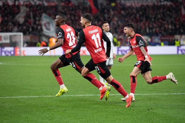 Nordi MUKIELE LEV cheers after his goal for 1 0, with Martin TERRIER LEV and Exequiel PALACIOS LEV , cheers, jubilation, joy, cheers, Football Champions League, Matchday 6, Bayer 04 Leverkusen LEV Inter Milan Inter 1 0 on 10 12 2024 in Leverkusen Germany UEFA regulations prohibit any use of photographs as image sequences and or quasi video Â