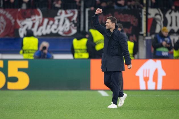 Coach Xabi Xabier ALONSO LEV final cheer Leverkusen, cheers, jubilation, joy, cheers, Football Champions League, Matchday 6, Bayer 04 Leverkusen LEV Inter Milan Inter 1 0 on 10 12 2024 in Leverkusen Germany UEFA regulations prohibit any use of photographs as image sequences and or quasi video Â