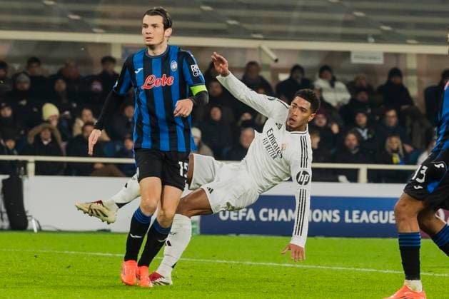 Atalanta BC V Real Madrid - UEFA Champions League 2024 25 Jude Bellingham plays during the UEFA Champions League 2024 25 match between Atalanta BC and Real Madrid in Bergamo, Italy, on December 10, 2024, at Gewiss Stadium. Bergamo Italy  Copyright: xMairoxCinquettix originalFilename:cinquetti-atalanta241210_np1XG.jpg