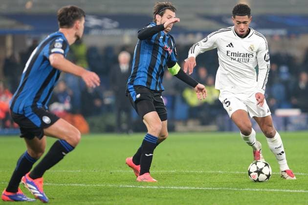 Atalanta BC v Real Madrid C.F. - UEFA Champions League 2024 25 League Phase MD6 Jude Bellingham of Real Madrid CF is in action during the UEFA Champions League 2024 2025 League Phase MD6 football match between Atalanta BC and Real Madrid CF at Gewiss Stadium in Bergamo, Italy, on December 10, 2024. Bergamo Italy  Copyright: xRobertoxTommasinix originalFilename:tommasini-atalanta241210_nptth.jpg