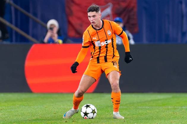2024-12-10 FC Shakhtar Donetsk v FC Bayern Munchen - UEFA Champions League 2024 25 League Phase MD6 GELSENKIRCHEN, GERMANY - DECEMBER 10: Georgiy Sudakov of FC Shakhtar Donetsk in action during the UEFA Champions League 2024 25 League Phase MD6 match between FC Shakhtar Donetsk and FC Bayern Munchen at Arena AufSchalke on December 10, 2024 in Gelsenkirchen, Germany. (Photo by Joris Verwijst BSR Agency) Gelsenkirchen Germany Content not available for redistribution in The Netherlands directly or indirectly through any third parties. Copyright: xBSRxAgencyx