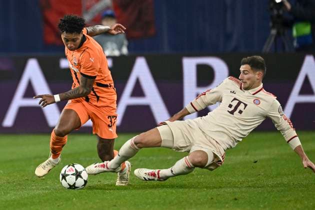 from left in duel Kevin Shakhtar Donetsk 37 Leon Goretzka Muenchen 8 10 12 2024 Football Champions League, Shakhtar Donetsk vs FC Bayern Muenchen, Veltins Arena, Gelsenkirchen, NRW Germany Copyright: xpepphotox xHorstxMauelshagenx pep00321, pep_20241210_hm_7767