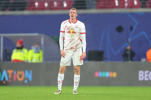 RB Leipzig Aston Villa Champions League Leipzig, 10 12 2024, Red Bull Arena, Football, Men, Season 2024 2025, UEFA Champions League, Matchday 6 , RB Leipzig Aston Villa 2 3 1 1 , In the picture Lukas Klostermann 16, RB Leipzig disappointed ,