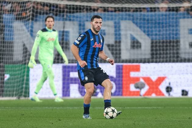 BERGAMO, ITALY - DECEMBER 10: Atalanta s Sead Kolasinac during the Champions League football match between Atalanta and Real Madrid C.F. at the Gewiss Stadium on December 10, 2024 in Bergamo, Italy. (Photo by Stefano Nicoli Speed Media Icon Sportswire) SOCCER: DEC 10 Champions League 2024 25 - Atalanta v Real Madrid C.F EDITORIAL USE ONLY Icon24121003702