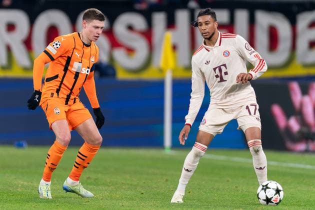 2024-12-10 FC Shakhtar Donetsk v FC Bayern Munchen - UEFA Champions League 2024 25 League Phase MD6 GELSENKIRCHEN, GERMANY - DECEMBER 10: Mykola Matviyenko of FC Shakhtar Donetsk battles for the ball with Michael Olise of FC Bayern Munchen during the UEFA Champions League 2024 25 League Phase MD6 match between FC Shakhtar Donetsk and FC Bayern Munchen at Arena AufSchalke on December 10, 2024 in Gelsenkirchen, Germany. (Photo by Joris Verwijst BSR Agency) Gelsenkirchen Germany Content not available for redistribution in The Netherlands directly or indirectly through any third parties. Copyright: xBSRxAgencyx