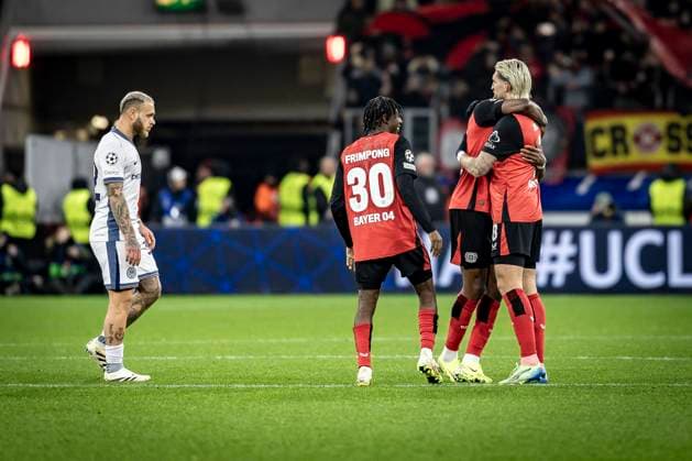 UEFA Champions League, Bayer 04 Leverkusen Inter Milan 10 12 2024 After the final whistle Alejandro Grimaldo Bayer 04 Leverkusen, 20 , Robert Andrich Bayer 04 Leverkusen, 8 is happy, Federico Dimarco Inter Milan, 32 is frustrated UEFA Champions League, Bayer 04 Leverkusen Inter Milan, matchday 6 on 10 12 2024 at BayArena in Leverkusen Copyright: xBEAUTIFULxSPORTS AxelxKohringx