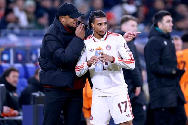 KOMPANY Vincent Trainer Team FC Bayern Muenchen mit Torschuetzen OLISE Michael UEFA Champions League Saison 2024 2025 Spiel FC Donetsk FC Bayern Muenchen 1 5 am 10 12 2024 in Gelsenkirchen DFL REGULATIONS PROHIBIT ANY USE OF PHOTOGRAPHS as IMAGE SEQUENCES and or QUASI VIDEO Copyright: xLacixPerenyix