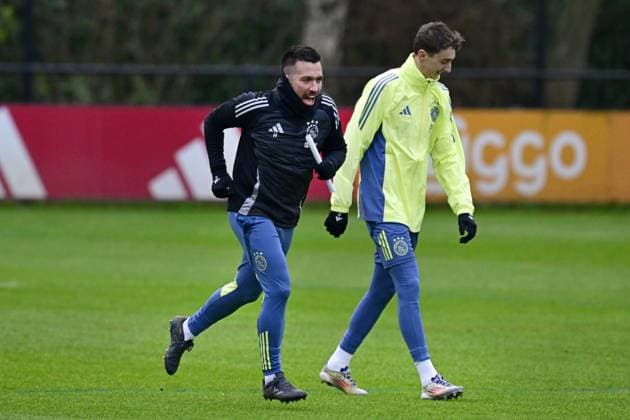 AMSTERDAM - Coach Francesco Rafioli of Ajax during training prior to the Europa League match against SS Lazio Roma at the Johan Cruijff ArenA on Dec. 11, 2024 in Amsterdam, Netherlands. ANP OLAF CRACK UEFA Europa League 2024 25 xVIxANPxSportx xxANPxIVx 515465058 originalFilename: 515465058.jpg