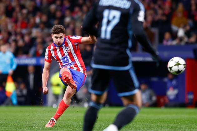 December 11, 2024, Madrid, Madrid, SPAIN: Julian Alvarez of Atletico de Madrid in action during the UEFA Champions League 2024 25 League Phase MD6 match between Atletico de Madrid and SK Slovan Bratislava at Riyadh Air Metropolitano stadium on December 11, 2024 in Madrid, Spain. Madrid SPAIN - ZUMAa181 20241211_zaa_a181_017 Copyright: xDennisxAgyemanx