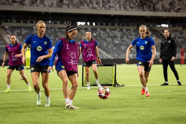 241211 Players of FC Barcelona during a training session on December 11, 2024 in Stockholm Photo Michael Campanella BILDBYRAN COP 313 MC0118 fotboll football soccer fotball damn uefa womens champions league barcelona femini press conference training bbeng  Copyright: MICHAELxCAMPANELLA BB241211MC040