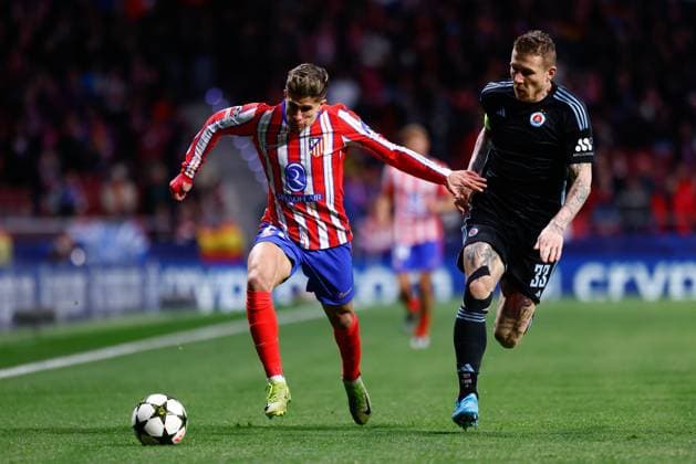 December 11, 2024, Madrid, Madrid, SPAIN: Giuliano Simeone of Atletico de Madrid and Juraj Kucka of Slovan Bratislava in action during the UEFA Champions League 2024 25 League Phase MD6 match between Atletico de Madrid and SK Slovan Bratislava at Riyadh Air Metropolitano stadium on December 11, 2024 in Madrid, Spain. Madrid SPAIN - ZUMAa181 20241211_zaa_a181_011 Copyright: xDennisxAgyemanx