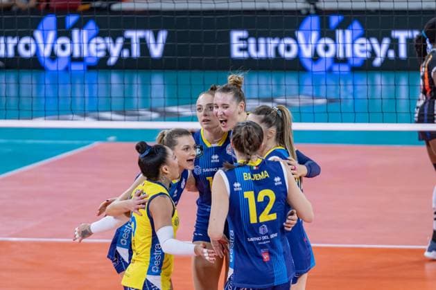 Exultation of Scandicci s players during Savino del Bene Scandicci vs Allianz MTV Stuttgart, CEV Champions League Women volleyball match in Firenze , Italy, December 11 2024  Copyright: xSaraxEsposito IPAxSportx xipa-agency.netx xx IPA_52320472 IPA_Agency_IPA52320472