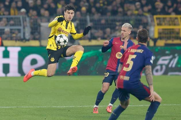 Picture from l Giovanni Reyna Borussia Dortmund, 7 and Dani Olmo FC Barcelona, 20 , 11 12 2024, Football, Champions League, Borussia Dormund FC Barcelona, GER, Dortmund, Signal Iduna Park Copyright: HMBxMedia xHeikoxBecker