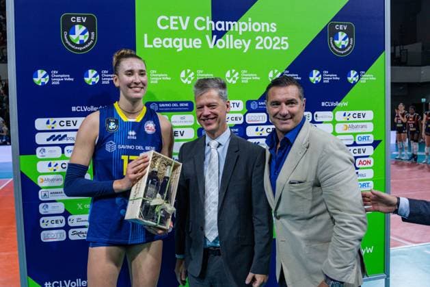 Ekaterina Antropova (Savino Del Bene Scandicci) awarded as MVP during Savino del Bene Scandicci vs Allianz MTV Stuttgart, CEV Champions League Women volleyball match in Firenze , Italy, December 11 2024  Copyright: xSaraxEsposito IPAxSportx xipa-agency.netx xx IPA_52320719 IPA_Agency_IPA52320719