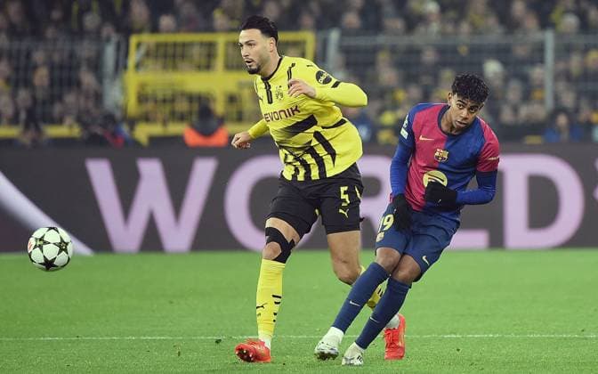 11 12 2024, xhbx, Football UEFA Champions League, Borussia Dortmund FC Barcelona emspor, v l Ramy Bensebaini Borussia Dortmund , Lamine Yamal FC Barcelona DFL DFB REGULATIONS PROHIBIT ANY USE OF PHOTOGRAPHS as IMAGE SEQUENCES and or QUASI VIDEO Dortmund