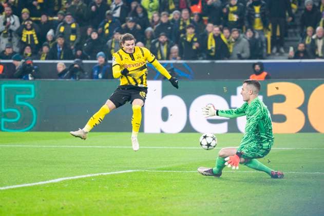 11 12 2024 Football, 2024 2025, UEFA Champions League, Matchday 6, Borussia Dortmund FC Barcelona L R Marcel Sabitzer Dortmund , Inaki Pena Barcelona Dortmund North Rhine-Westphalia Germany Signal Iduna Park
