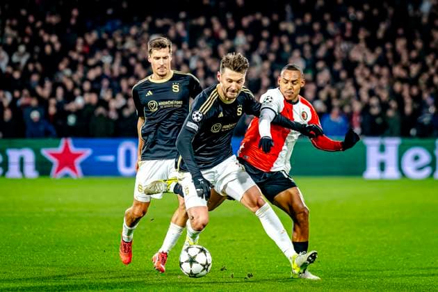 Sparta Praha midfielder Kaan Kairinen, Feyenoord Rotterdam forwarder Igor Paixao during the match Feyenoord Sparta Praha at the Stadium De Kuip for the Champions League phase Matchday 6 season 2024 2025 in ROTTERDAM, Netherlands on 11 december 2024, photo by Marcel van Dorst EYE4images DeFodi Images Defodi 746 203680 Defodi-746