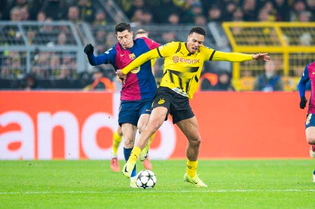 11 12 2024 Football, 2024 2025, UEFA Champions League, Matchday 6, Borussia Dortmund FC Barcelona L R Robert Lewandowski Barcelona , Felix Nmecha Dortmund Dortmund North Rhine-Westphalia Germany Signal Iduna Park