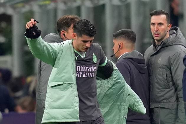 Injury toAC Milan s Alvaro Morata during the Uefa Champions League soccer match between Ac Milan and Crvena Zvezda at the San Siro Stadium in Milan, north Italy - Wednesday , December 11, 2024. - Soccer .  Copyright: xSpada LaPressex