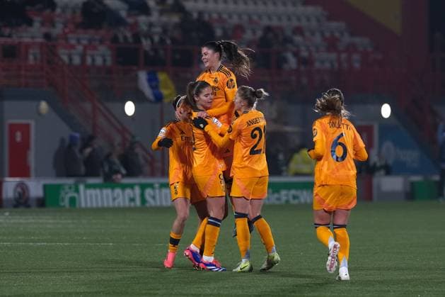 UK: Celtic v Real Madrid, UEFA Women‚Äôs Champions League at New Douglas Park, Hamilton, Scotland on 11 December 2024: Pictured: Signe Bruun (Real Madrid) scores to make the score 0-1 Hamilton New Douglas Park Scotland Copyright: xAlexxToddx