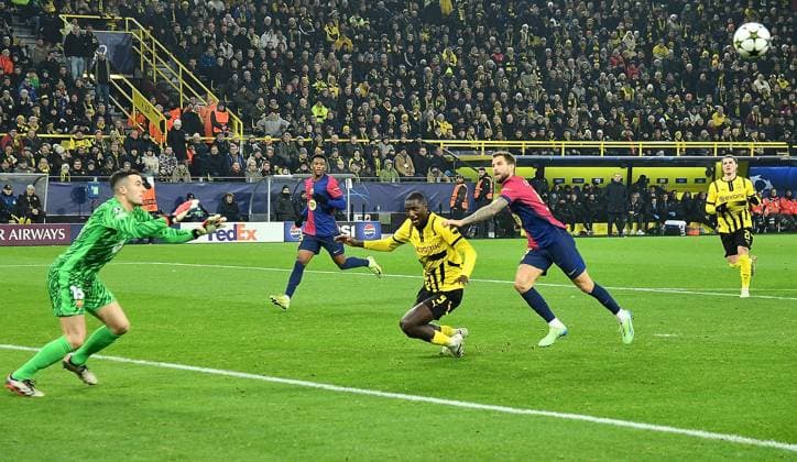 11 12 2024, xhbx, Football UEFA Champions League, Borussia Dortmund FC Barcelona emspor, v l Marc Andre ter Stegen FC Barcelona , Serhou Guirassy Borussia Dortmund , Inigo Martinez FC Barcelona DFL DFB REGULATIONS PROHIBIT ANY USE OF PHOTOGRAPHS as IMAGE SEQUENCES and or QUASI VIDEO Dortmund